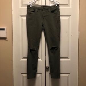 Universal Thread Juniors Destroyed Skinny Jeans